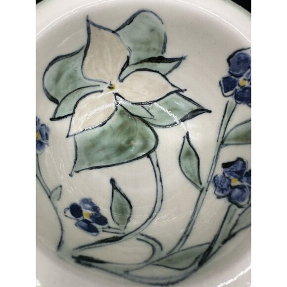 Studio Art Pottery Bowl Violets Trillium Flowers Hand Painted Signed Floral Dish - Picture 4 of 9
